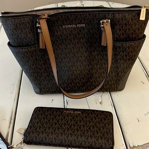 Michael Kors purse and matching wallet